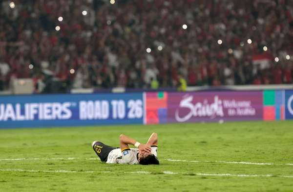 国足备战巴林遭遇伤病潮 胡荷韬半月板受损恐缺阵关键战