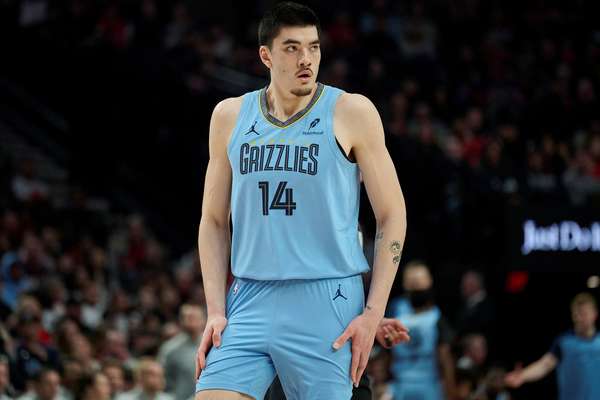 灰熊新星扎克-埃迪因严重超速面临法庭听证，超速原因竟为超车