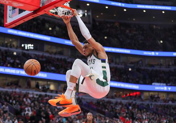 新科扣篮王诞生！字母哥暴力美学霸榜 戈贝尔杜伦上演禁区大战